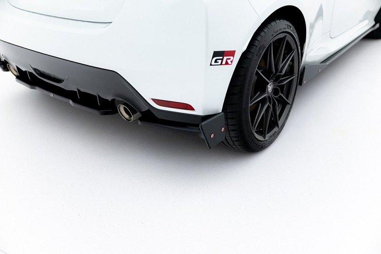 APPENDICI DIFFUSORE POSTERIORE SPORTIVO V.2 + FLAPS PER TOYOTA YARIS GR MK4 PRE-RESTYLING NERE LUCIDE MAXTON DESIGN