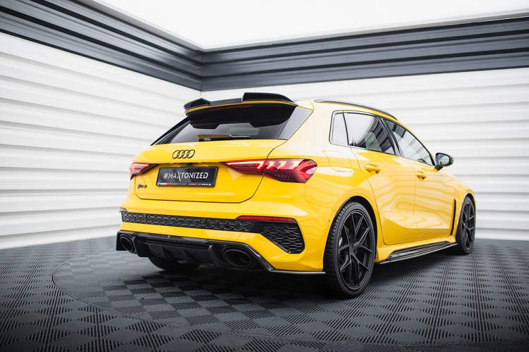 BODY KIT MAXTON DESIGN CARBONIO PER AUDI RS3 8Y SPORTBACK PRE-RESTYLING