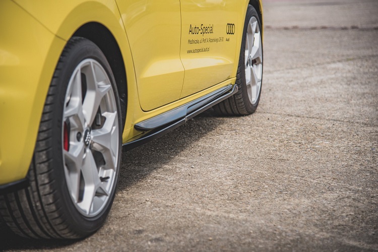 COPPIA SOTTOMINIGONNE MAXTON DESIGN NERE LUCIDE PER AUDI A1 GB MK2 CON S-LINE
