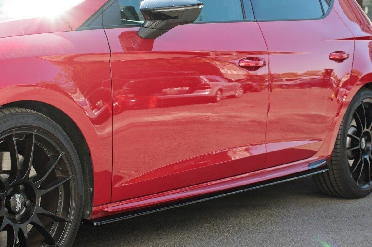 COPPIA SOTTOMINIGONNE V2 MAXTON DESIGN SEAT LEON 5F FR RESTYLING NERE LUCIDE