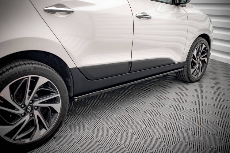 COPPIA SOTTOMINIGONNE MAXTON DESIGN NERE LUCIDE PER HYUNDAI IX35 MK1