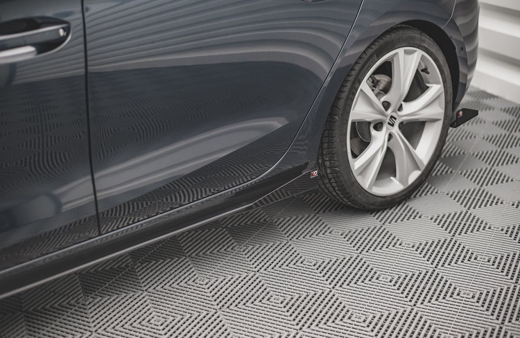 COPPIA FLAPS PER SOTTOMINIGONNE STREET PRO MAXTON DESIGN PER SEAT LEON FR MK4 
