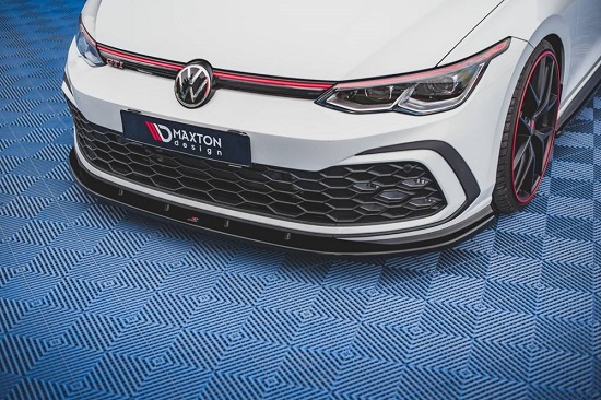 LAMA SOTTOPARAURTI ANTERIORE MAXTON DESIGN PER VW GOLF MK8 GTI NERO OPACO