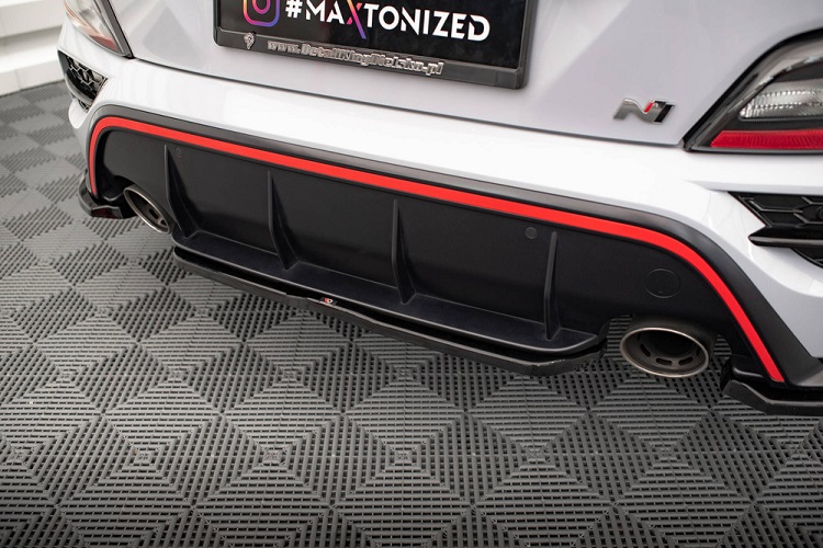 SOTTODIFFUSORE CENTRALE NERO LUCIDO MAXTON DESIGN PER HYUNDAI KONA N MK1 PRE-RESTYLING