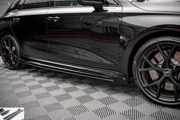 COPPIA SOTTOMINIGONNE + FLAPS STREET PRO MAXTON DESIGN PER AUDI RS3 8Y SPORTBACK PRE-RESTYLING (NERE)
