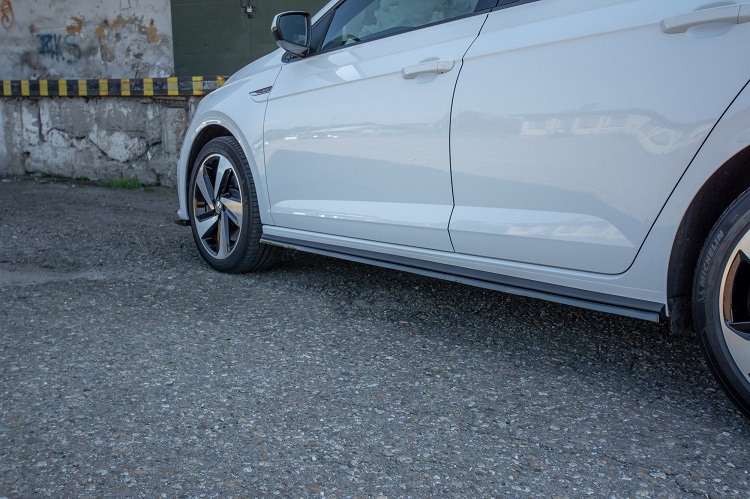 COPPIA SOTTOMINIGONNE MAXTON DESIGN NERE LUCIDE PER VW POLO AW GTI PRE-RESTYLING