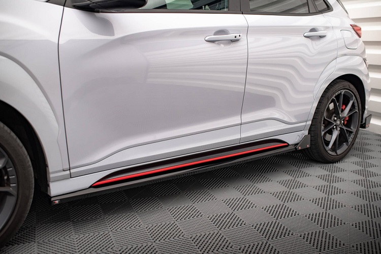 COPPIA SOTTOMINIGONNE V.1 + FLAPS MAXTON DESIGN NERE LUCIDE PER HYUNDAI KONA N MK1 PRE-RESTYLING