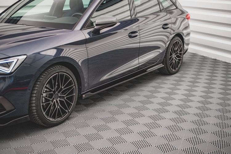 COPPIA SOTTOMINIGONNE V.2 MAXTON DESIGN NERE LUCIDE PER SEAT LEON FR MK4