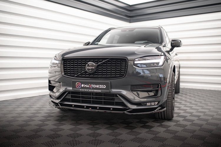 LAMA SOTTOPARAURTI ANTERIORE V.1 MAXTON DESIGN PER VOLVO XC90 R-DESIGN MK2 RESTYLING NERA LUCIDA