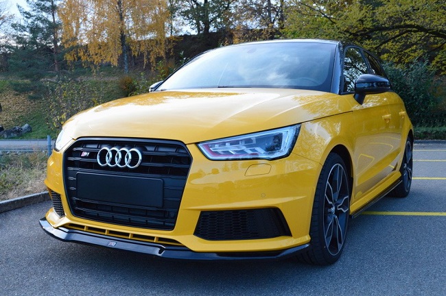LAMA SOTTOPARAURTI ANTERIORE MAXTON DESIGN PER AUDI S1 8X CARBON LOOK