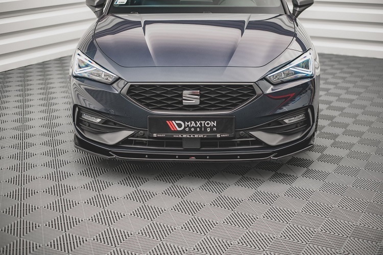 LAMA SOTTOPARAURTI ANTERIORE V.2 MAXTON DESIGN PER SEAT LEON FR MK4 NERO LUCIDO