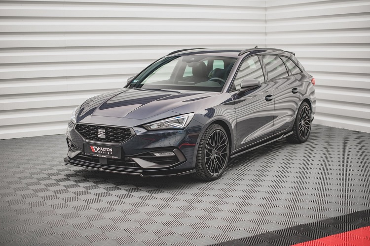LAMA SOTTOPARAURTI ANTERIORE V.4 MAXTON DESIGN PER SEAT LEON FR MK4 NERO LUCIDO