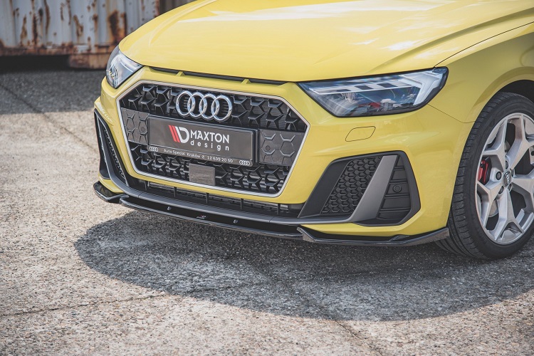 LAMA SOTTOPARAURTI ANTERIORE V.3 MAXTON DESIGN PER AUDI A1 GB MK2 CON S-LINE NERA LUCIDA 
