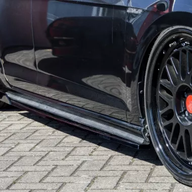 COPPIA SOTTOMINIGONNE CUP 3 CON ALETTE PER VW GOLF 7 GTI / GTD NERO LUCIDO INGO NOAK TUNING