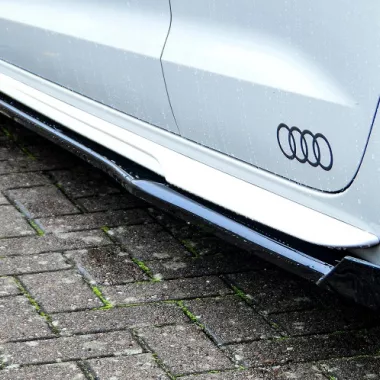 COPPIA SOTTOMINIGONNE CON ALETTE AUDI A1 GB MK2 CON S-LINE NERO LUCIDO INGO NOAK TUNING