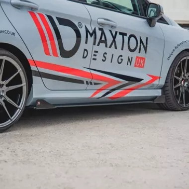 COPPIA SOTTOMINIGONNE RACING + FLAPS MAXTON DESIGN NERE LUCIDE PER FORD FIESTA MK8 ST/ST-LINE