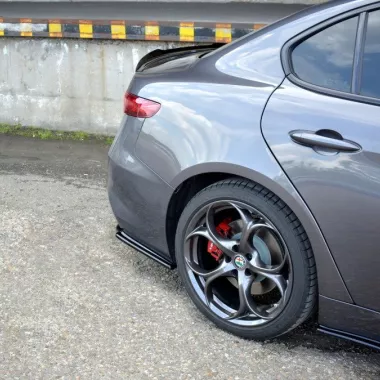 APPENDICI DIFFUSORE POSTERIORE SPORTIVO ALFA ROMEO GIULIA VELOCE NERE OPACHE MAXTON DESIGN