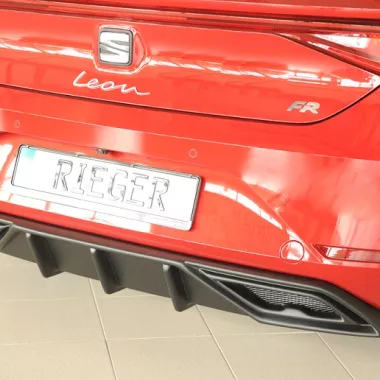 DIFFUSORE SPORTIVO RIEGER TUNING NERO OPACO PER SEAT LEON MK4 (KL) CON USCITE DI SERIE