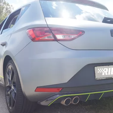 DIFFUSORE SPORTIVO RIEGER TUNING CARBON LOOK PER SEAT LEON FR (5F) 3/5 PORTE PER SCARICO CON DOPPIA USCITA A SX