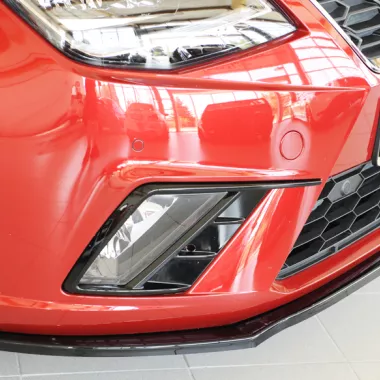 LAMA SOTTOPARAURTI ANTERIORE PER SEAT IBIZA FR (KJ) 5 PORTE NERO LUCIDO RIEGER TUNING