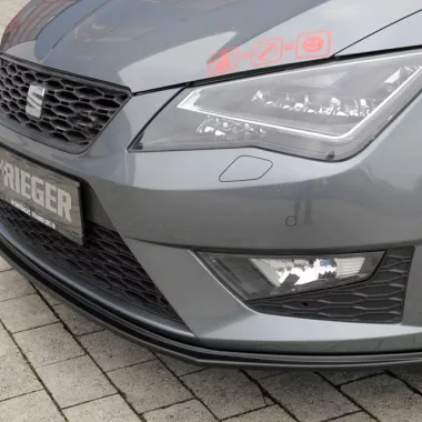 LAMA SOTTOPARAURTI ANTERIORE NERO OPACO PER SEAT LEON CUPRA (5F) 3/5 PORTE / ST PRE-RESTYLING RIEGER TUNING