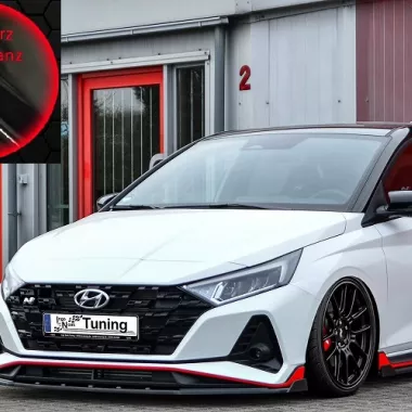 LAMA SOTTOPARAURTI ANTERIORE CON ALETTE PER HYUNDAI I20 N NERO LUCIDO INGO NOAK TUNING