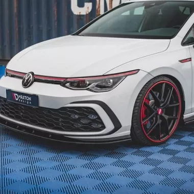 LAMA SOTTOPARAURTI ANTERIORE MAXTON DESIGN PER VW GOLF MK8 GTI CARBON LOOK