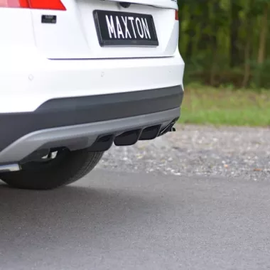 SOTTODIFFUSORE CENTRALE NERO LUCIDO MAXTON DESIGN PER HYUNDAI TUCSON MK3 RESTYLING