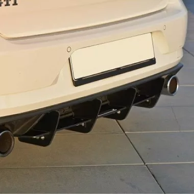 SOTTODIFFUSORE RACING MAXTON DESIGN PER VW GOLF 7.5 GTI