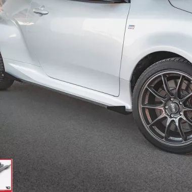 COPPIA SOTTOMINIGONNE + FLAPS STREET PRO MAXTON DESIGN PER TOYOTA YARIS GR MK4 PRE-RESTYLING (BORDO ROSSO)