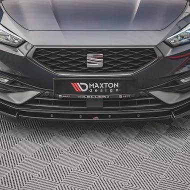 LAMA SOTTOPARAURTI ANTERIORE V.1 MAXTON DESIGN PER SEAT LEON FR MK4 NERO LUCIDO