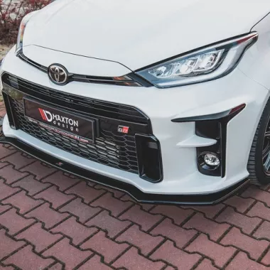 LAMA SOTTOPARAURTI ANTERIORE V.1 MAXTON DESIGN PER TOYOTA YARIS GR MK4 PRE-RESTYLING NERO LUCIDO