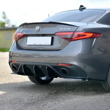 SPOILER CAP MAXTON DESIGN PER ALFA ROMEO GIULIA VELOCE CARBON LOOK